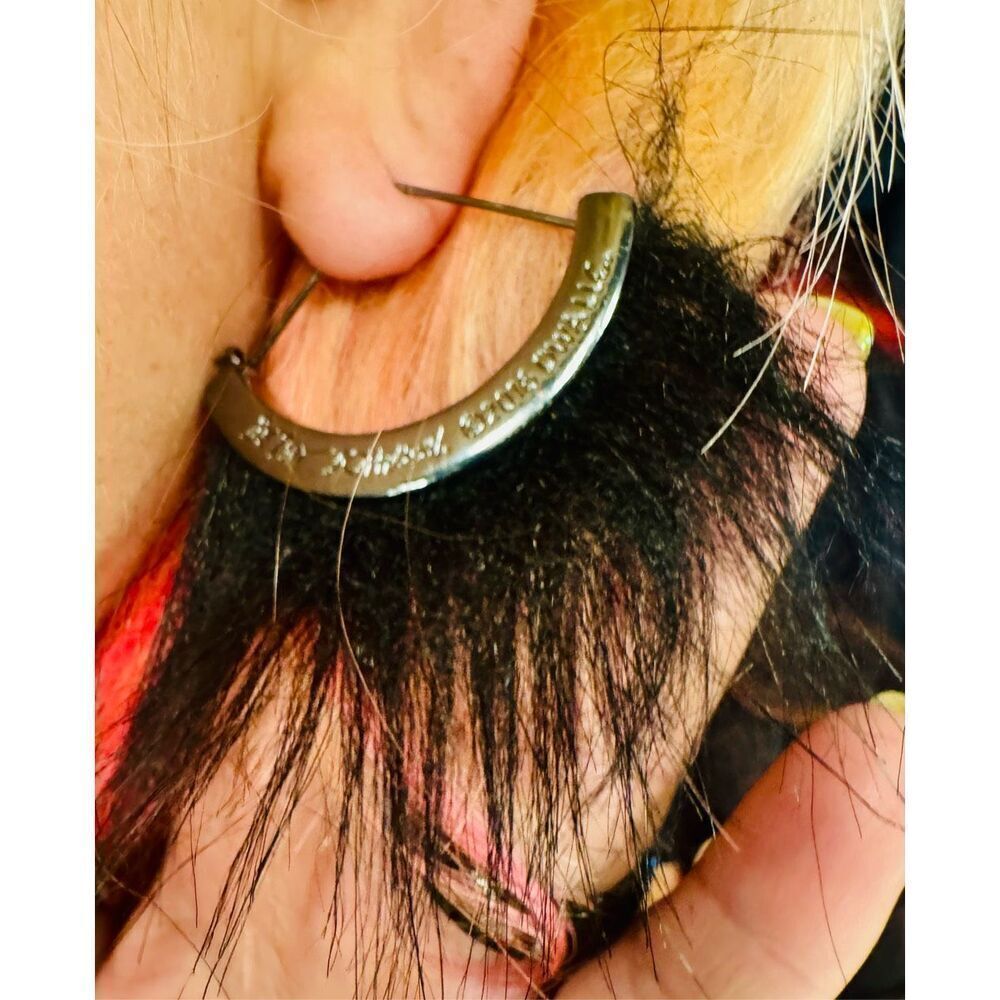 Betsey johnson xox x Trolls /happy pave fur/hair hoop cuff  earrings nwt - Picture 8 of 12